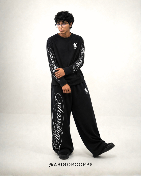 Cursive - Cropped Long Sleeve - View 2